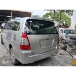 Thợ thay kính ô tô uy tín