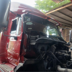 Thay kính xe macfor