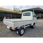 Thay kính lưng xe tải suzuki