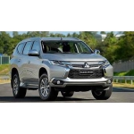 Thay kính xe Mitsubishi Pajero