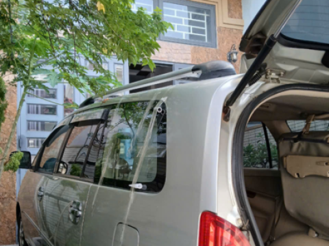 Thay kính hông chết