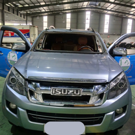 Kính Chắn Gió Xe Isuzu Hi lander