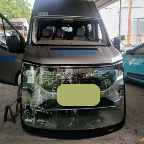 Thay Kính Chắn Gió Xe Ford Transit Mới 2024
