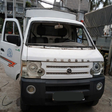 Dịch vụ thay kính chắn gió xe tải Dongben 870 kg tận nơi