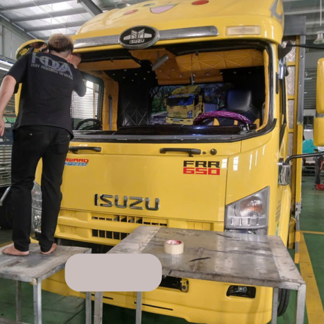 Dịch vụ thay Kính chắn gió xe tải JAC 3.5 tấn tận nơi