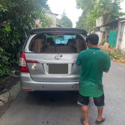 Kính Chắn Gió Xe Nissan Terra