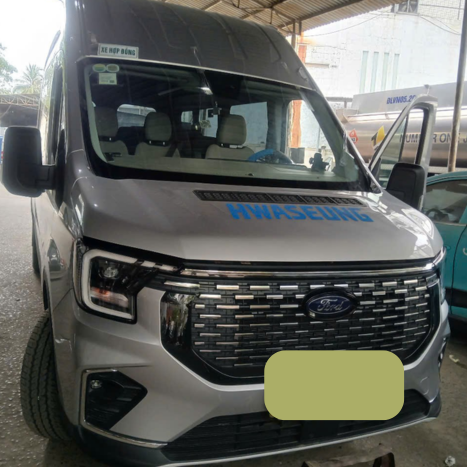 Thay Kính Chắn Gió Xe Ford Transit Mới 2024