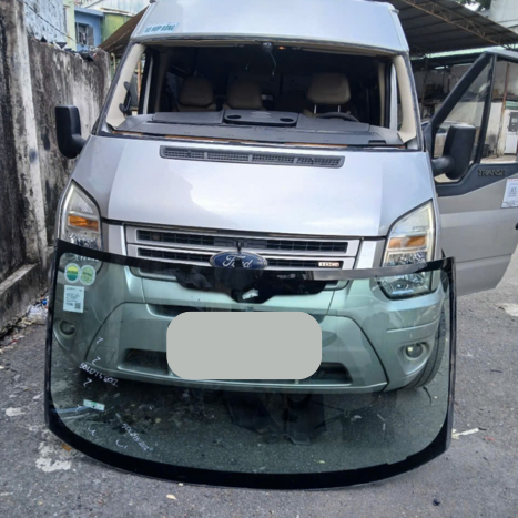 Thay kính hông chết Ford Transit