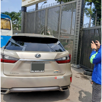 Kính Chắn Gió Xe Isuzu Trooper