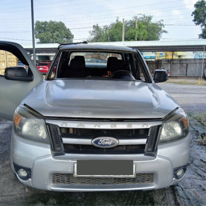 Chuyên thay kính chắn gió xe ô tô tận nơi