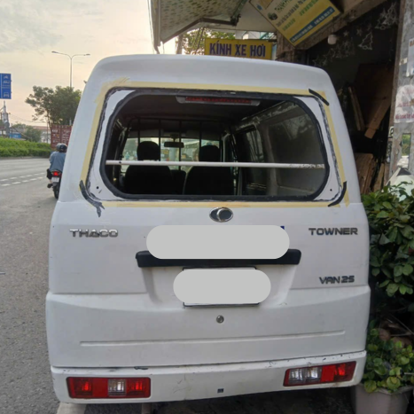 Dịch vụ thay kính chắn gió xe tải Dongben 870 kg tận nơi