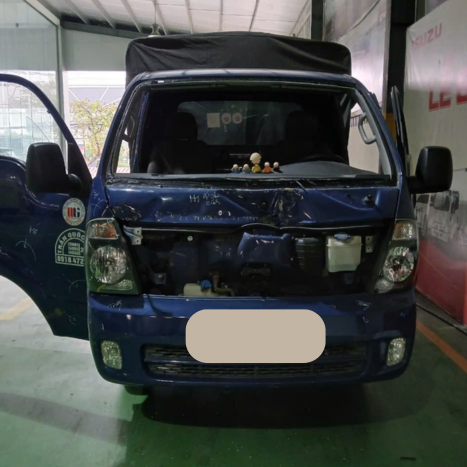 Chuyên thay kính xe ô tô