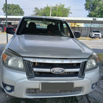 kính chắn gió Mitsubishi Pajero