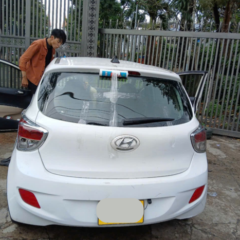 Chuyên thay kính chắn gió xe ô tô tận nơi