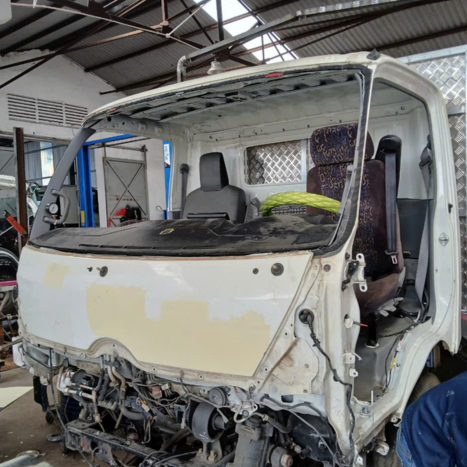 Dịch Vụ Thay Kính Xe Tải Kính Xe Tải 