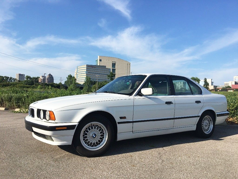 Dùng Các Loại Kính Ô Tô Chuẩn Để Ráp