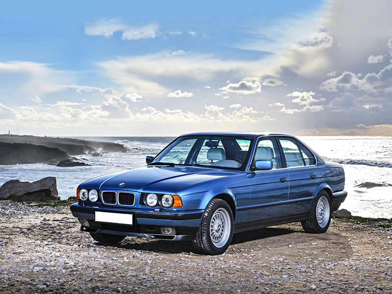 Dịch vụ thay Kính chắn gió xe BMW 525i tận nơi