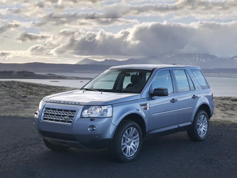 Dịch vụ thay Kính chắn gió xe Land Rover Freelander