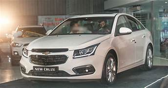 Dịch vụ thay Kính chắn gió xe Chevrolet Camaro tận nơi