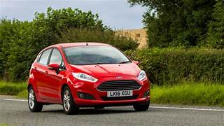 Kính Chắn Gió Xe Ford Fiesta