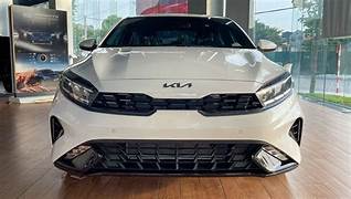 Kính Chắn Gió Xe KIA K3