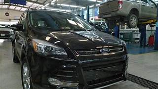 Kính Chắn Gió Xe Ford Escape