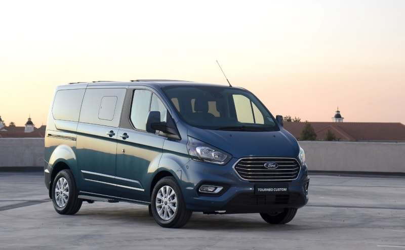 Kính Chắn Gió Xe Ford Tourneo