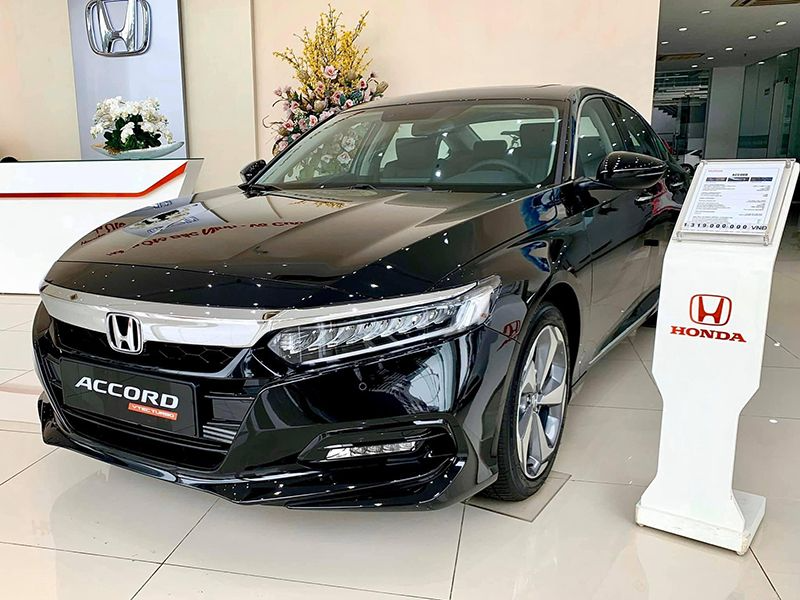 Kính Chắn Gió Xe Honda Accord
