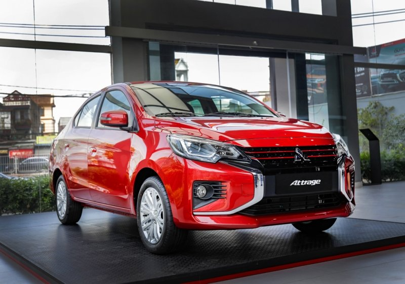 Kính Chắn Gió Xe Mitsubishi Attrage