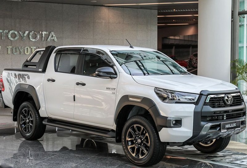Kính Chắn Gió Xe Hilux