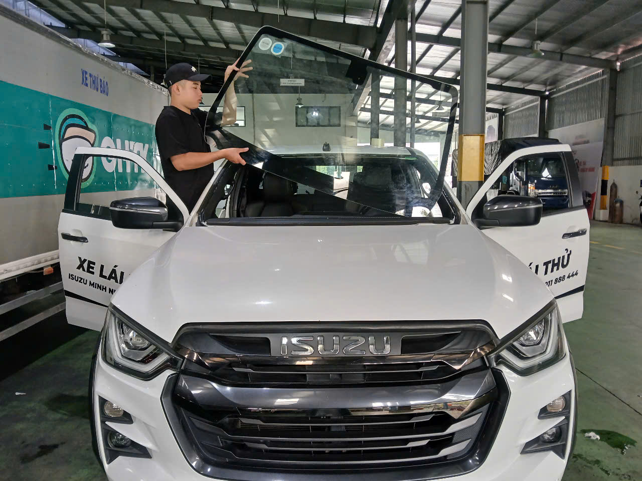 Chuyên Các Dịch Vụ Thay Kính Ô Tô Tận Nơi