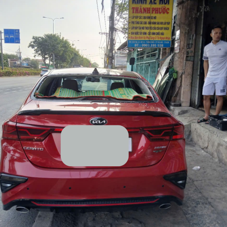 Chuyên dịch vụ đến tận nơi ráp kính ô tô TPHCM