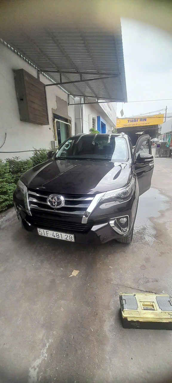 THAY KÍNH Ô TÔ CHUYÊN NGHIỆP TẠI TP THỦ ĐỨC