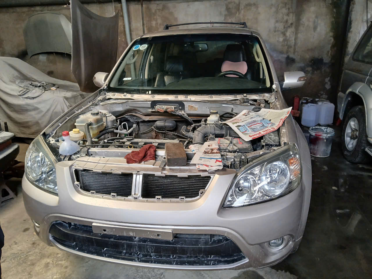 KÍNH XE HƠI THÀNH PHƯỚC CHUYÊN CÁC LOẠI KÍNH Ô TÔ LƯU ĐỘNG