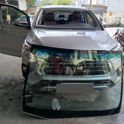 CẦN THAY KÍNH Ô TÔ TỐT NHẤT HỢP LÝ THỦ ĐỨC