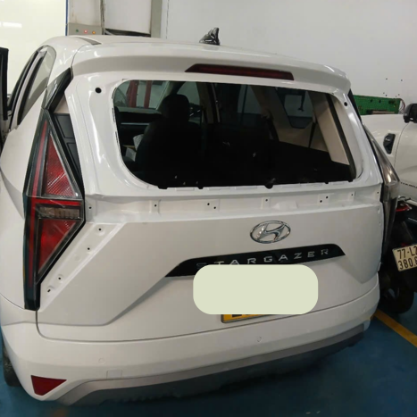 Nên Bỏ Túi Một Cửa Hàng Lắp Kính Chất Lượng