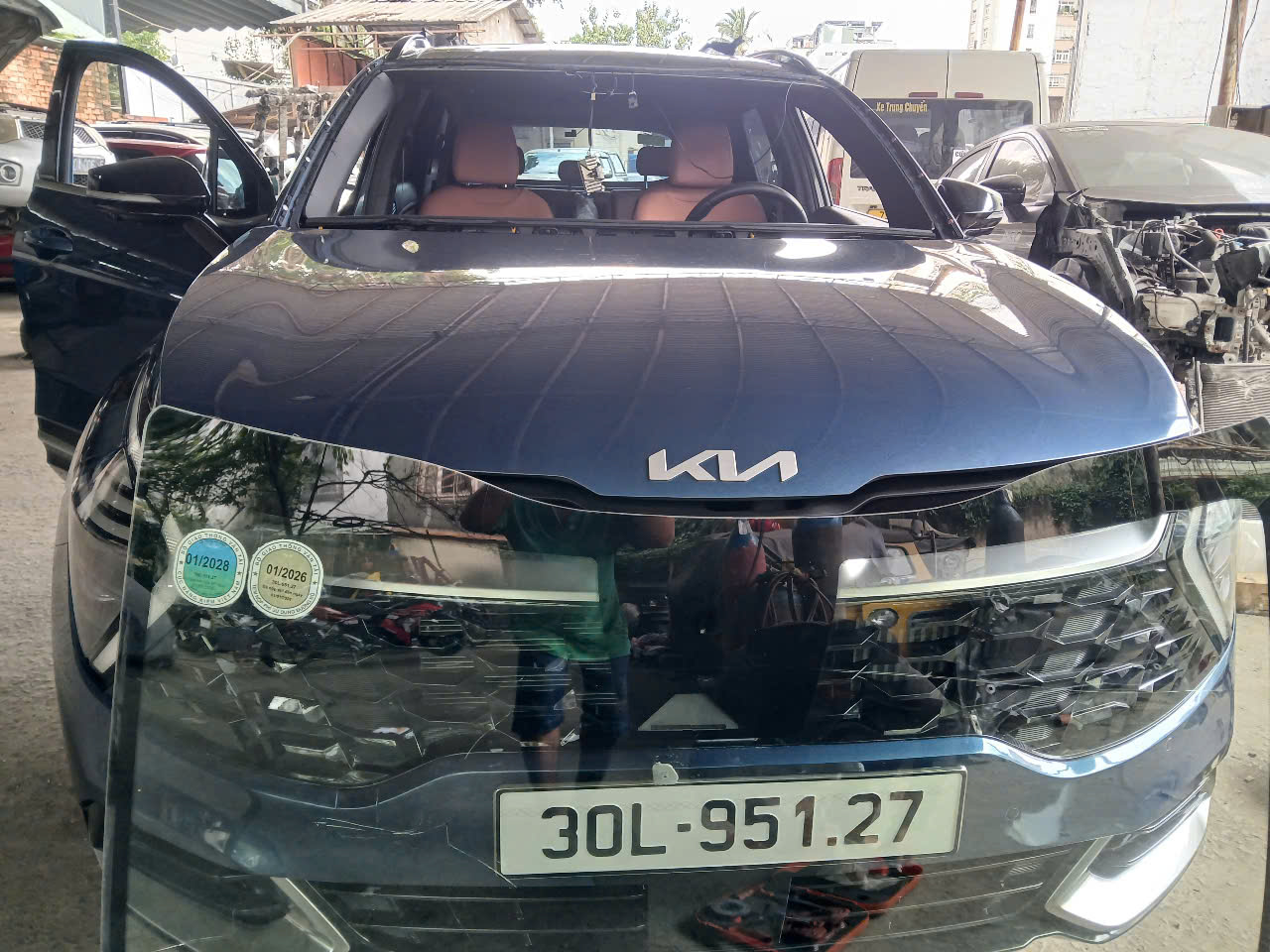 Dịch Vụ Lắp Đặt Thay Kính Ô Tô Tận Nơi 2025