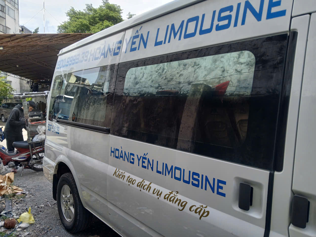 THAY KÍNH CHẮN GIÓ GIÁ RẺ THỦ ĐỨC