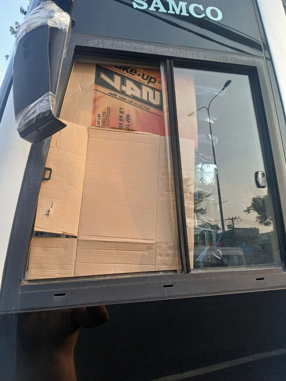 Dịch Vụ Thay Kính Ô Tô Chính Hãng Trên Quốc Lộ 1A