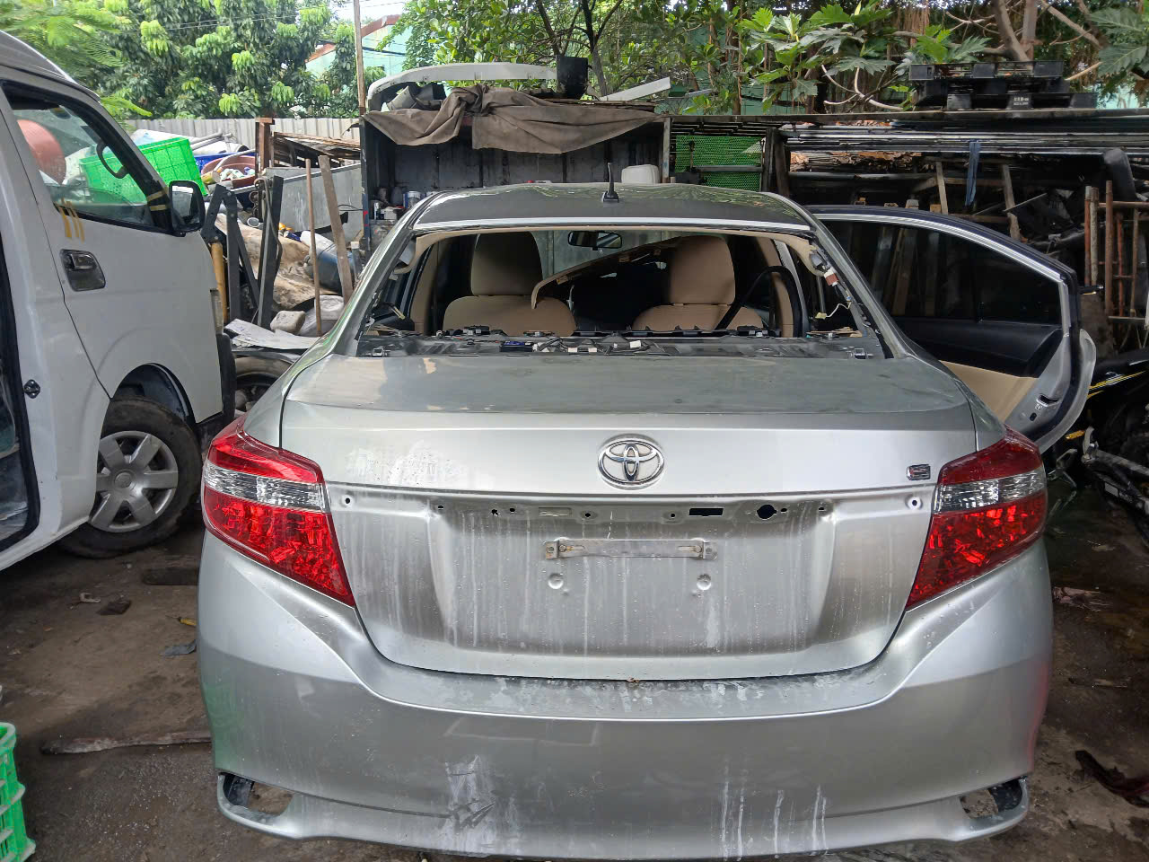 CẦN THAY KÍNH Ô TÔ HCM