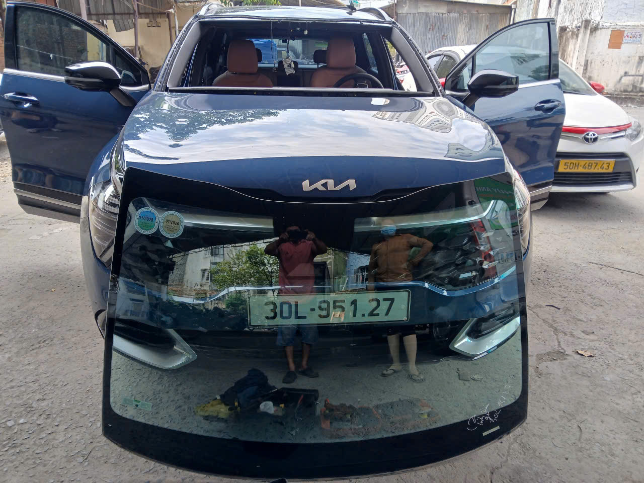 ﻿CHUYÊN THAY CÁC LOẠI KÍNH Ô TÔ