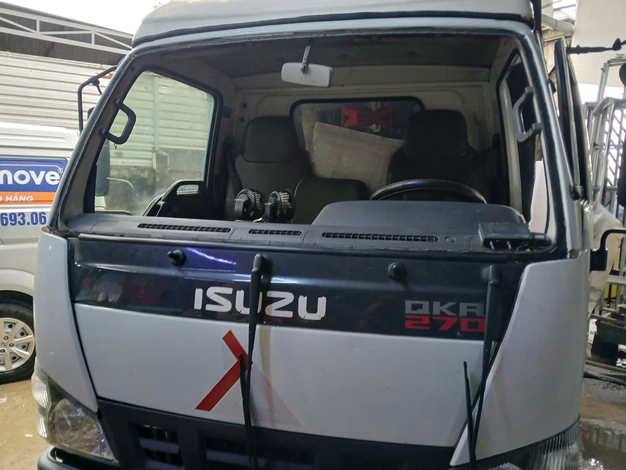 Dịch Vụ Chuyên Lắp Ráp Kính Ô Tô Tại Quốc Lộ 1A