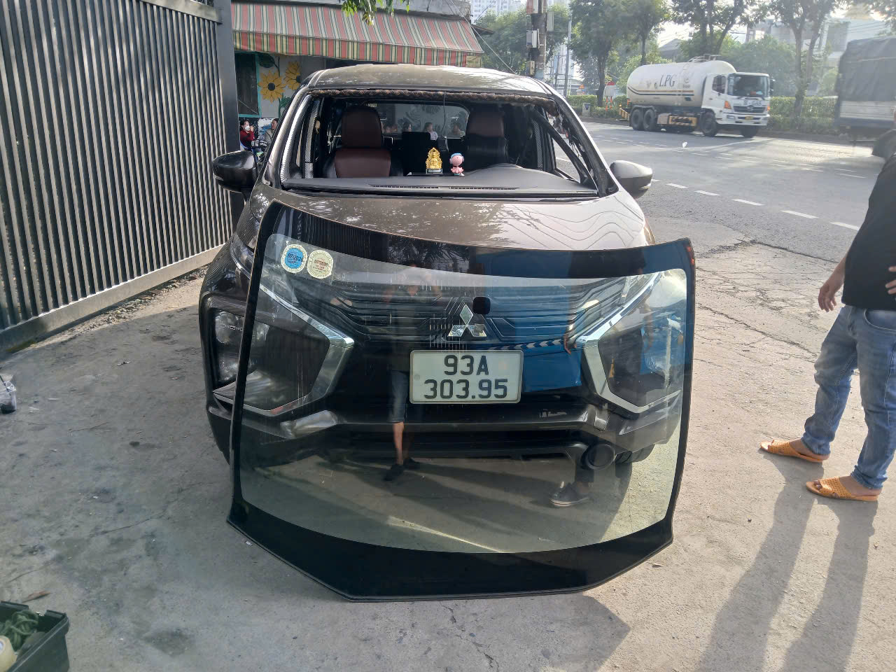 ĐƠN VỊ CHUYÊN NGHIỆP THAY KÍNH Ô TÔ TPHCM