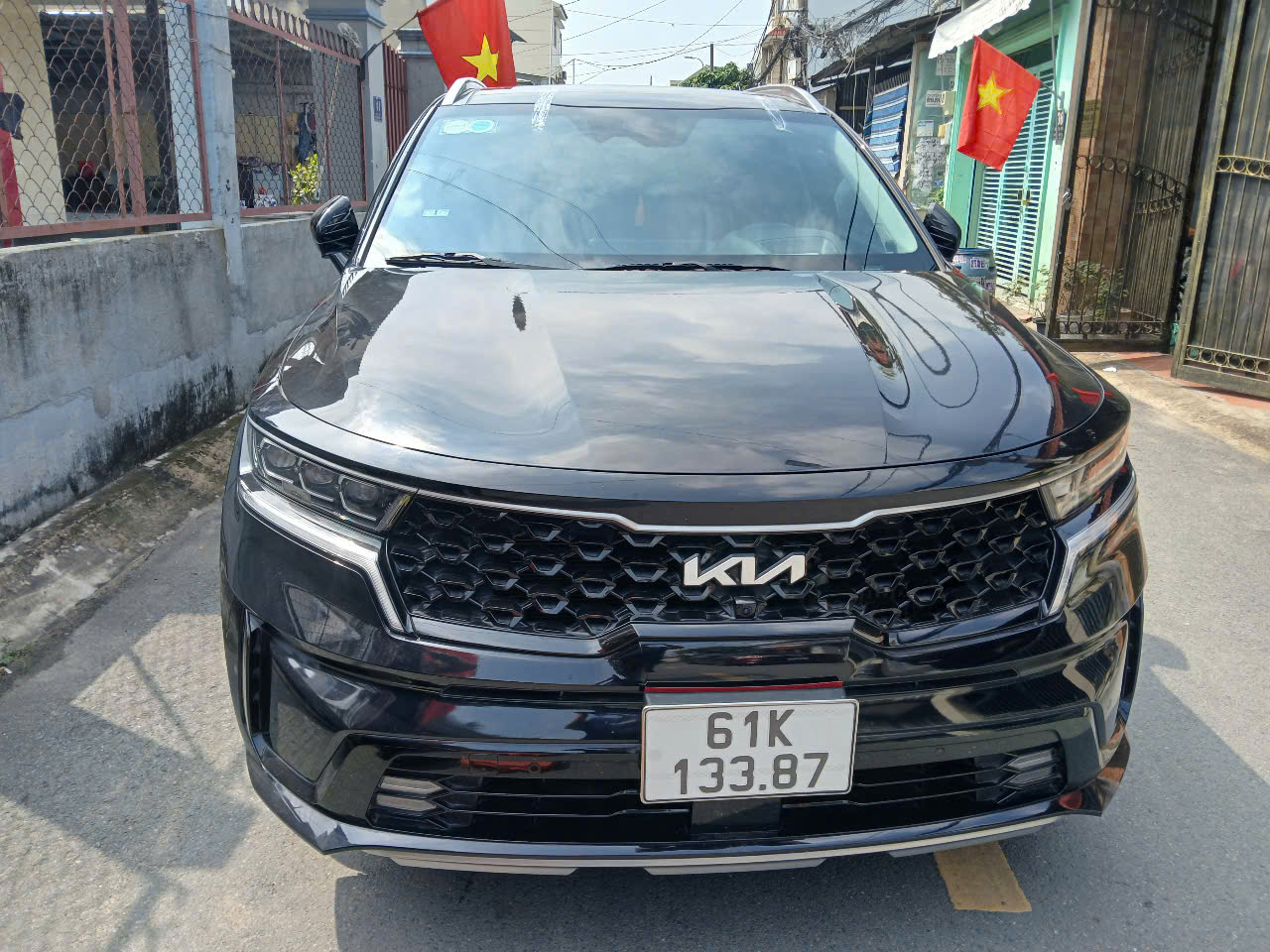 CHUYÊN NHẬN THAY KÍNH Ô TÔ TẠI NHÀ - CÓ SẴN HÀNG