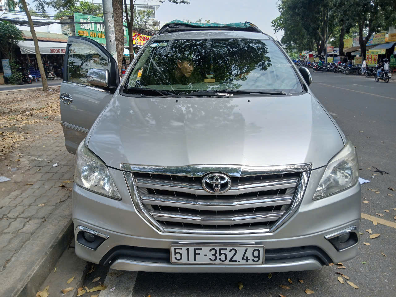 Thay kính ô tô Bình Dương là nơi uy tín nhất – Dịch vụ chuyên nghiệp