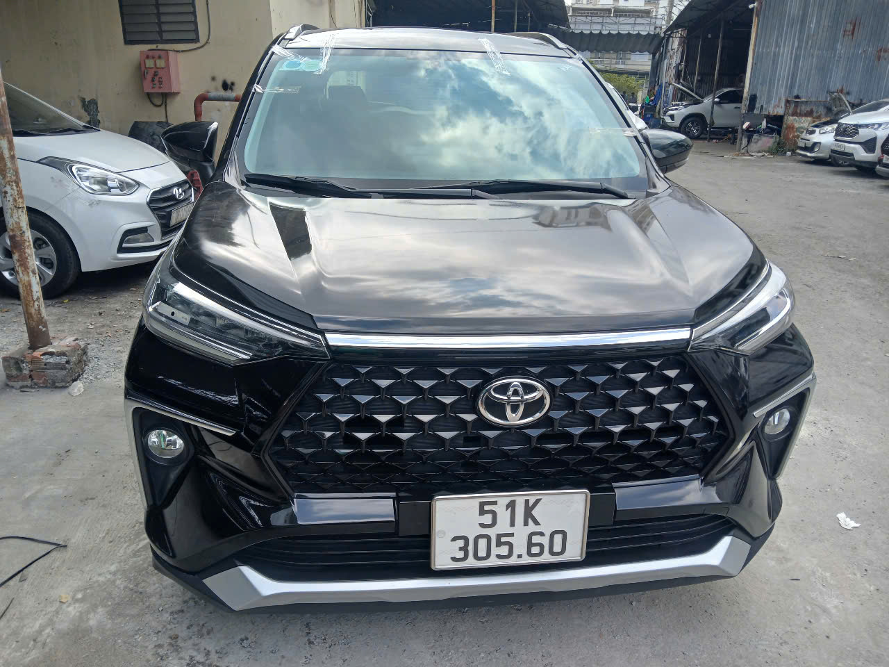 Thay Kính Ô Tô TP Hồ Chí Minh Giá Rẻ Uy Tín