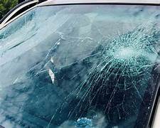 Dịch vụ thay kính ô tô 24/24 tại quận thủ đức