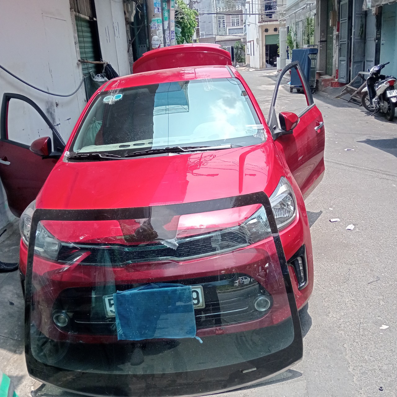 Chuyên Lắp Ráp Các Loại Kính Chính Hãng