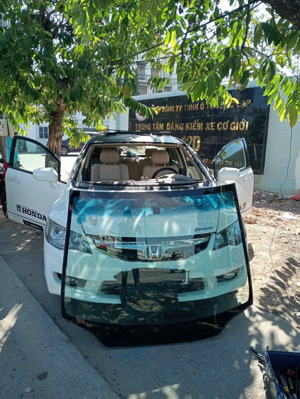 Kính Chắn Gió Xe Hyundai i10