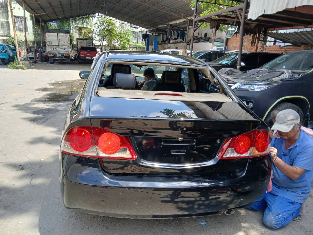 Chuyên cung cấp dịch vụ thay kính ô tô tận nơi